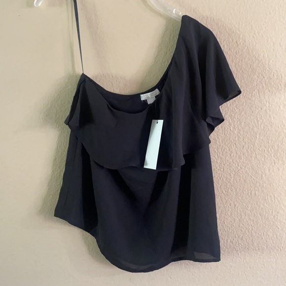 Black one shoulder ruffle top - Picture 6 of 6